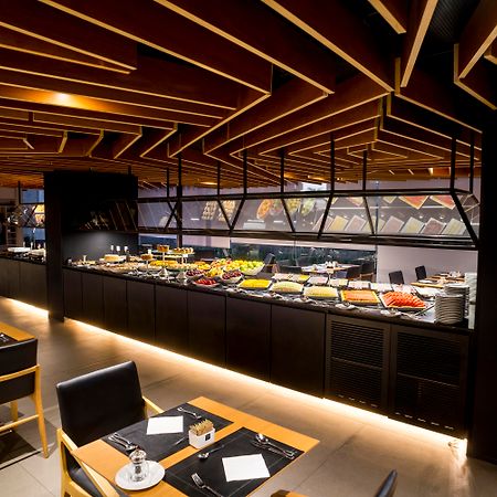 Melia Brasil 21 Hotel Brasília Buitenkant foto The buffet at the lounge